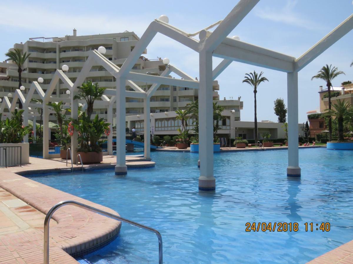 Benal Beach Apartments มาลากา ภายนอก รูปภาพ